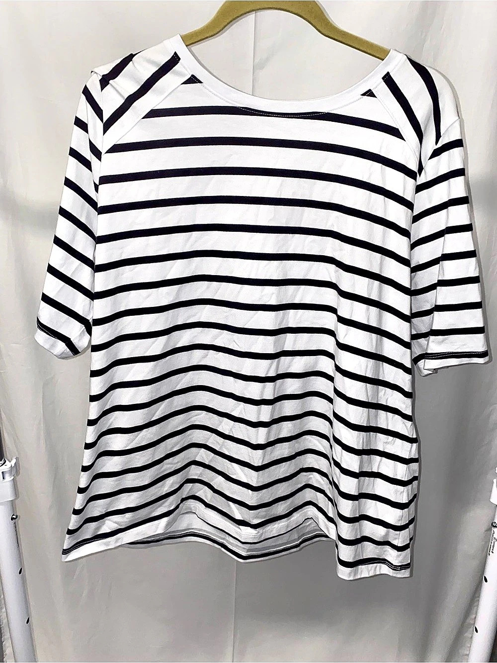 d&co denim & company Striped Short Sleeve Tee in White & Black Size XL